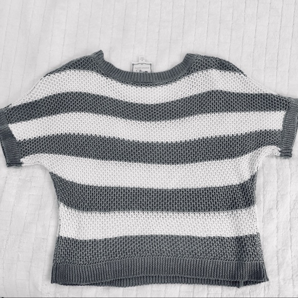 Knitted Short Sleeve Top - Picture 5 of 6